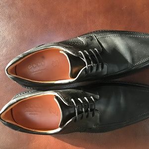 Never Been Worn Men's Ecco Leather Shoes